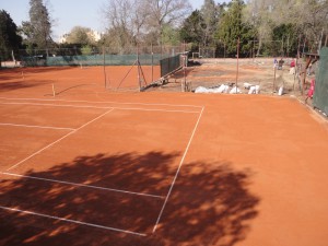 Jarní údržba a příprava výstavby nového tenisového kurtu   